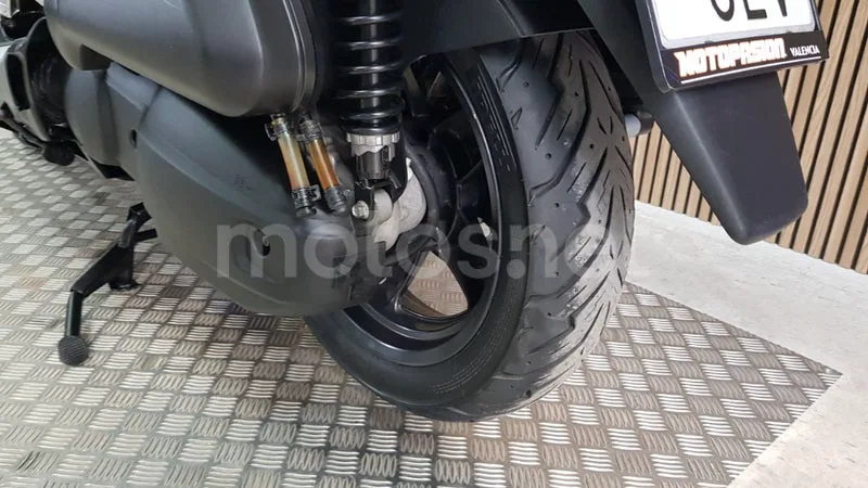Yamaha XMAX 125 - Vista 26