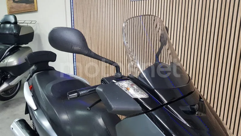 Yamaha XMAX 125 - Vista 5