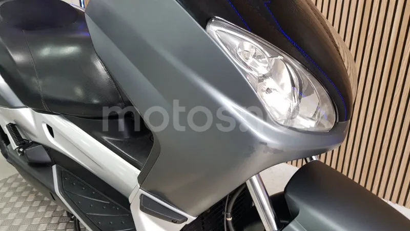Yamaha XMAX 125 - Vista 6
