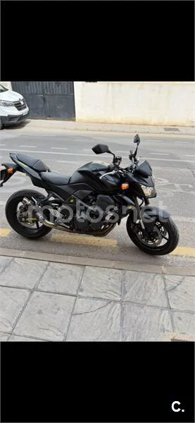 Kawasaki Z750 - Vista 3