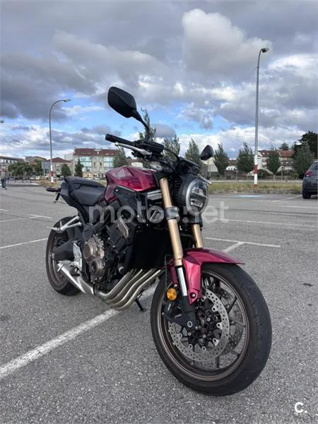 Honda CBR650R - Vista 4