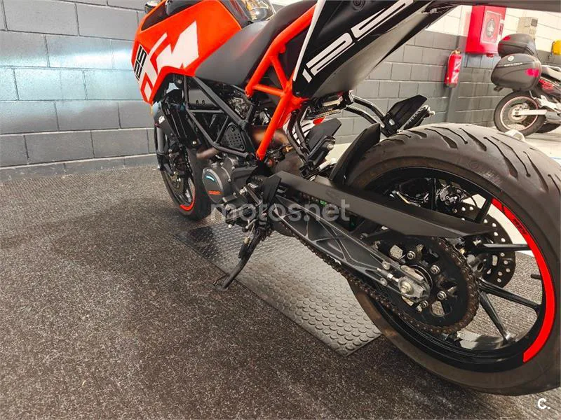 KTM 125 – Vista 5