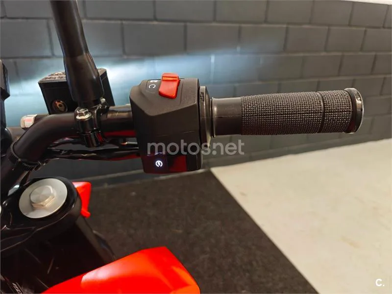 KTM 125 – Vista 10