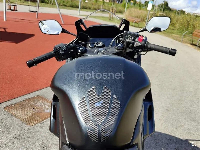 Honda CBR500R - Vista 19