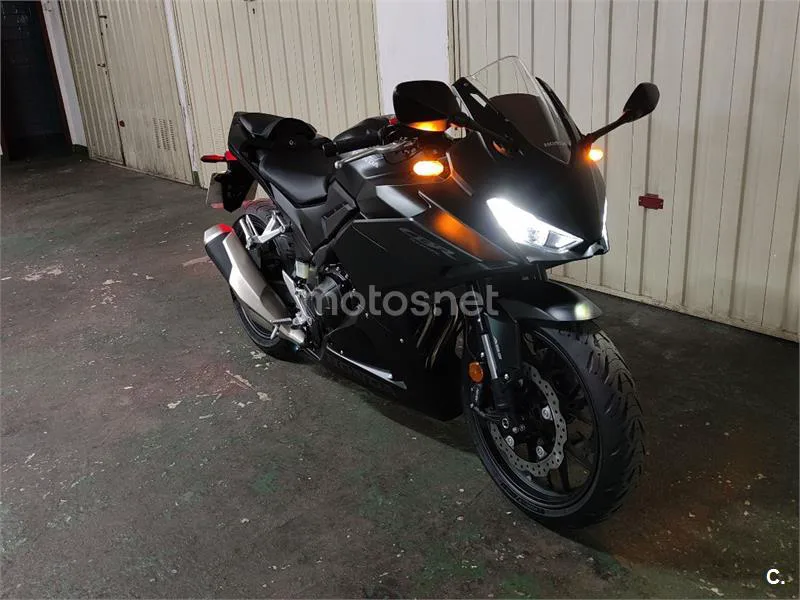 Honda CBR500R - Vista 4