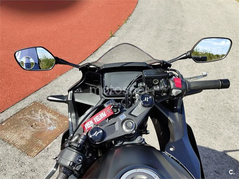 Honda CBR500R - Vista 10