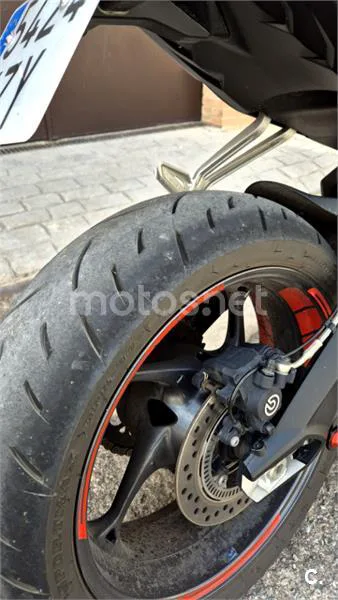 Triumph Street Triple - Vista 3
