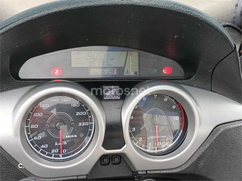 Honda XL1000V Varadero 3500 € 2009 Araba - 2