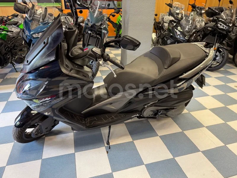 Kymco Xciting 400 - Vista 5