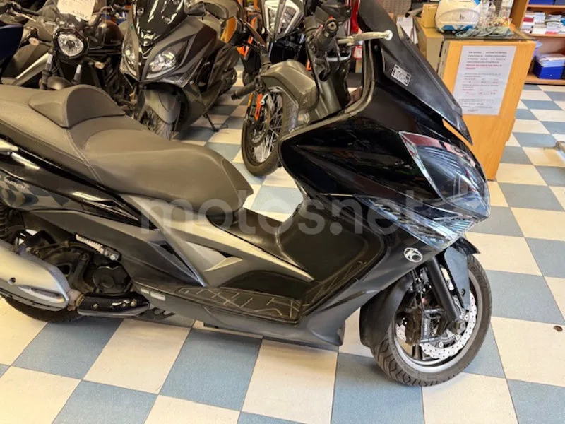 Kymco Xciting 400 - Vista 10