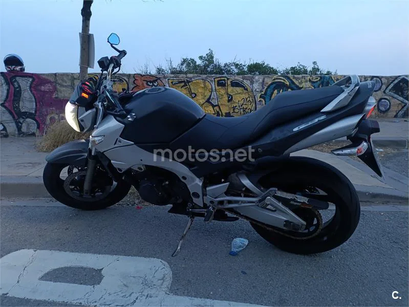 Suzuki GSR 600 1900 € 2007 Barcelona - 2