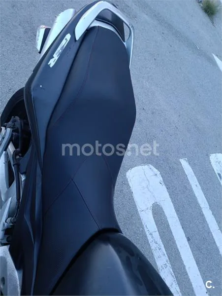 Suzuki GSR 600 – Vista 6