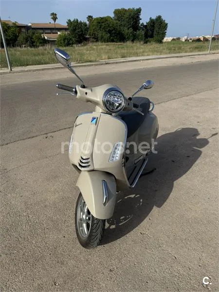 Vespa GTS 125 4800 € 2024 Valencia - 1