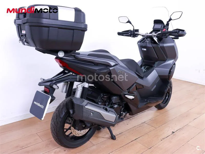 Honda ADV350 - Vista 3