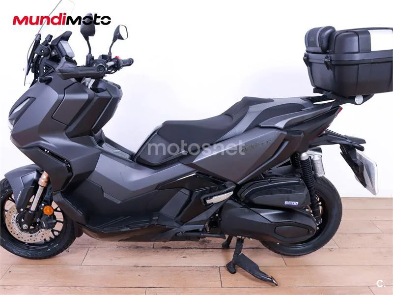 Honda ADV350 - Vista 6