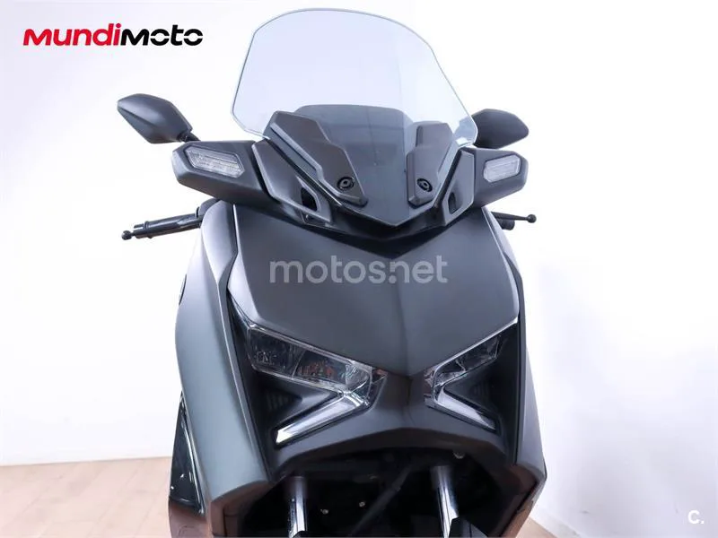 Yamaha XMAX 300 - Vista 5