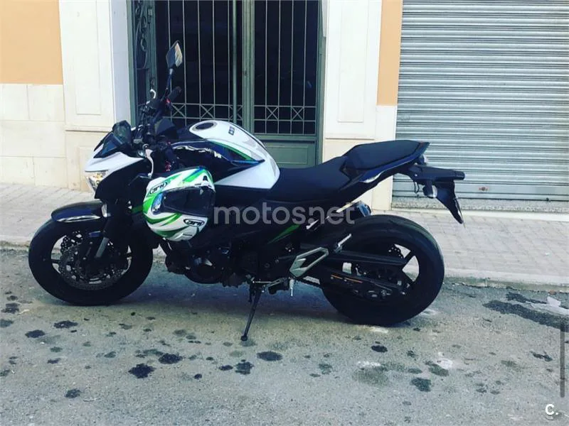 Kawasaki Z800 - Vista 3