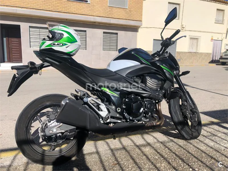 Kawasaki Z800 - Vista 4