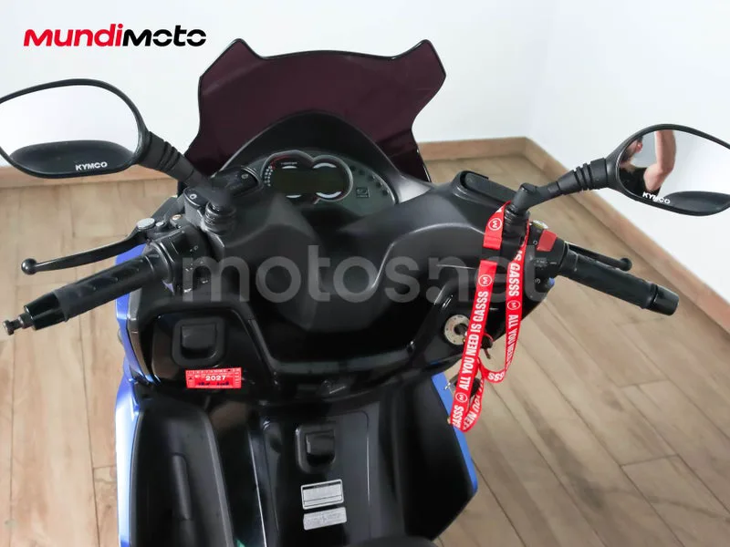 Kymco K-XCT 300i - Vista 11