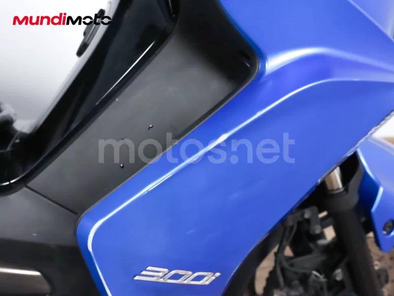 Kymco K-XCT 300i - Vista 26