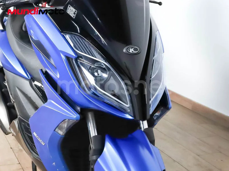 Kymco K-XCT 300i - Vista 5