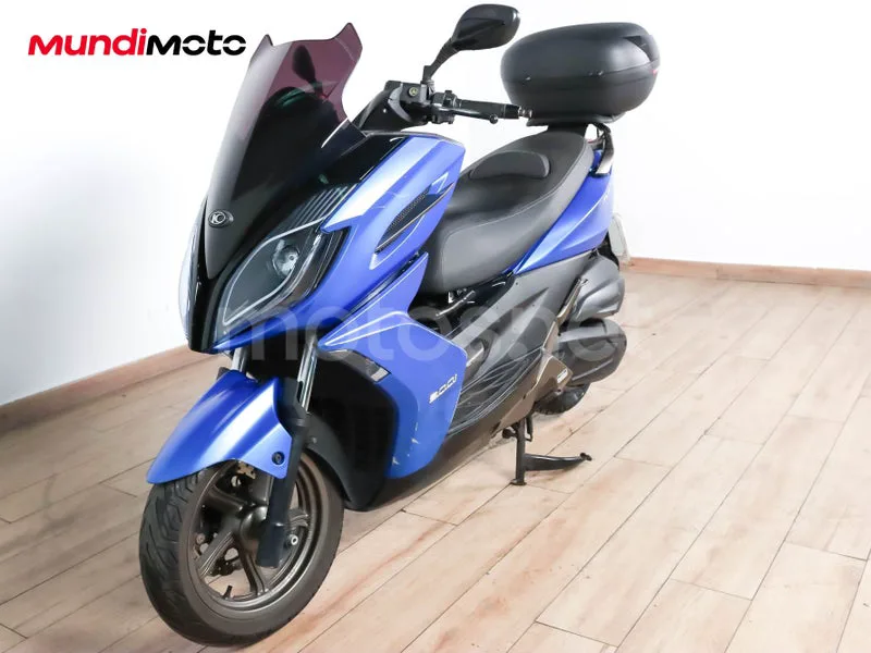 Kymco K-XCT 300i - Vista 7