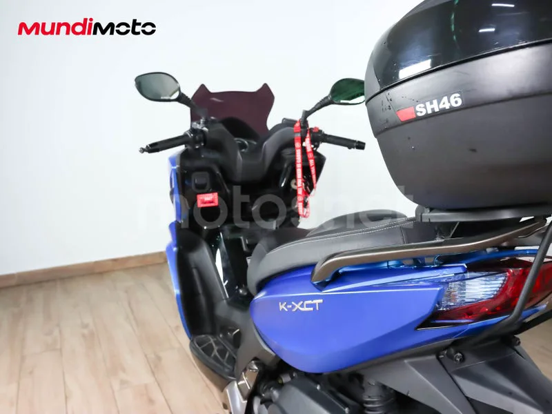 Kymco K-XCT 300i - Vista 9
