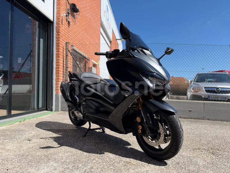 Yamaha TMAX 560 - Vista 7