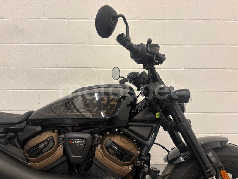 Harley-Davidson Sportster S - Vista 15