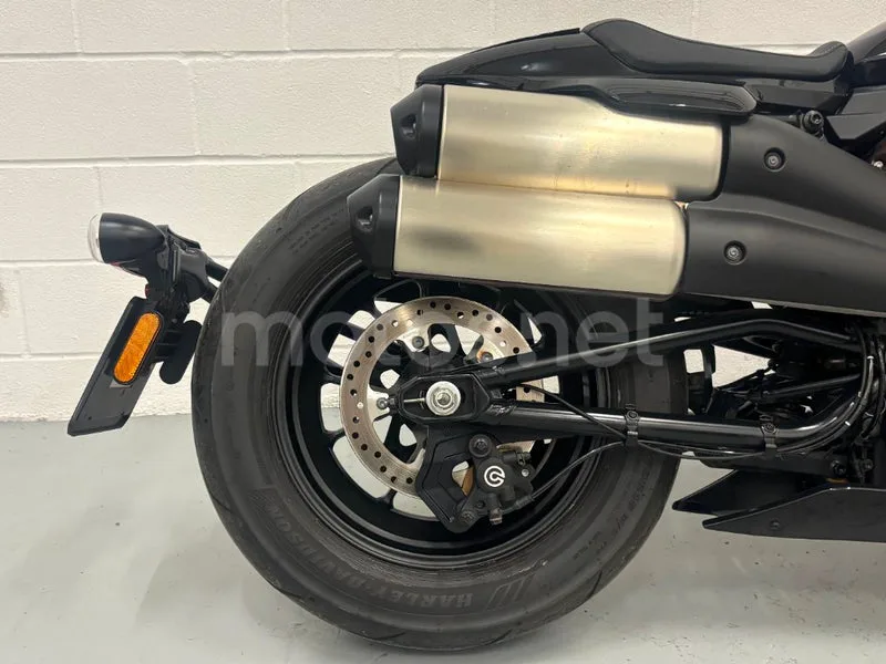 Harley-Davidson Sportster S - Vista 9