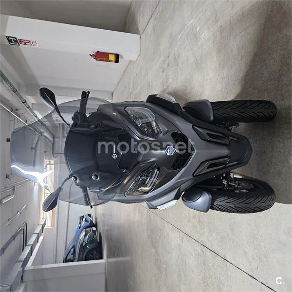 Piaggio MP3 530 Exclusive - Vista 6