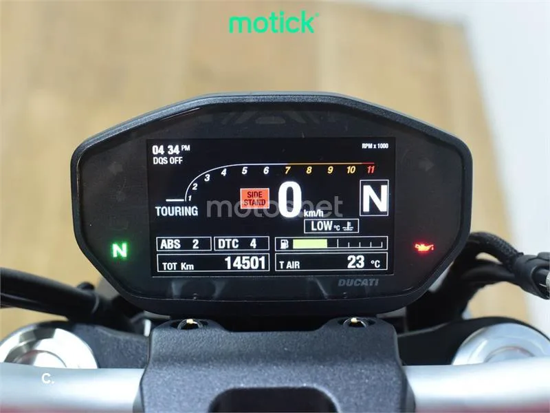 Ducati Monster 821 - Vista 5