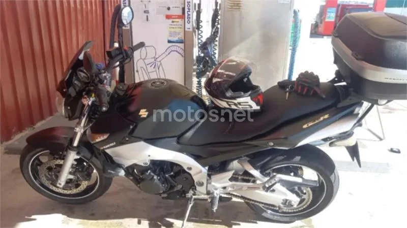 Suzuki GSR 600 – Vista 4