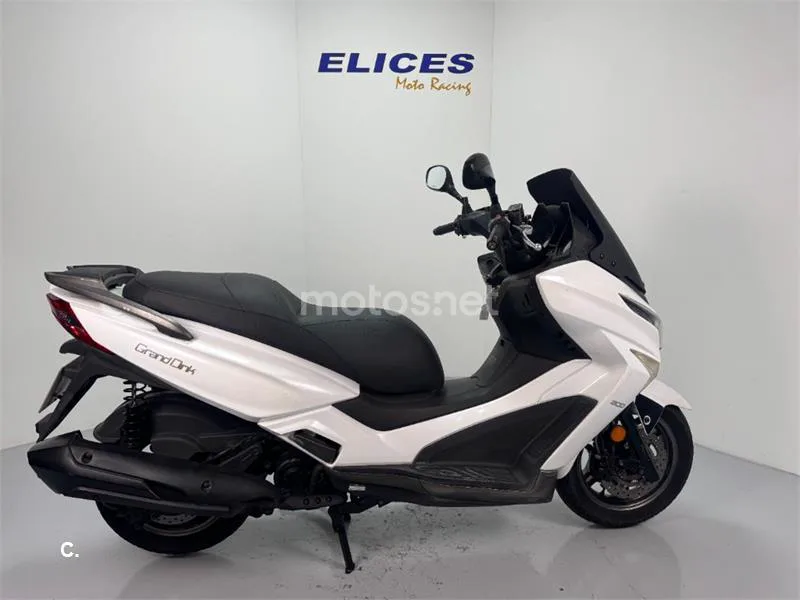 Kymco Grand Dink 300 2250 € 2018 Madrid - 2