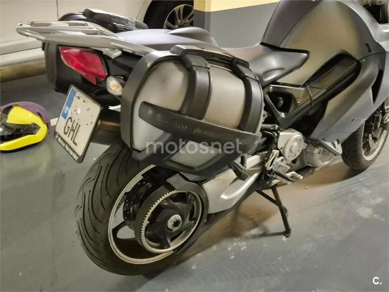 BMW F 800 ST - Vista 6