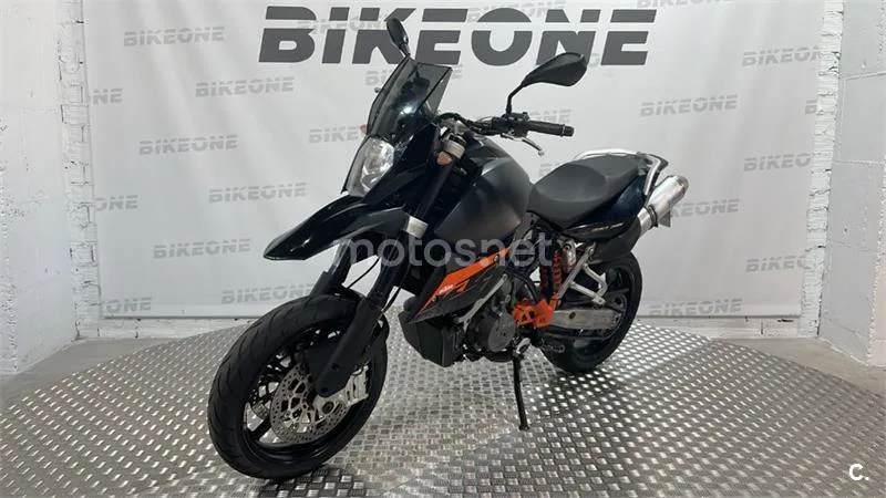 KTM 990 SM – Vista 3