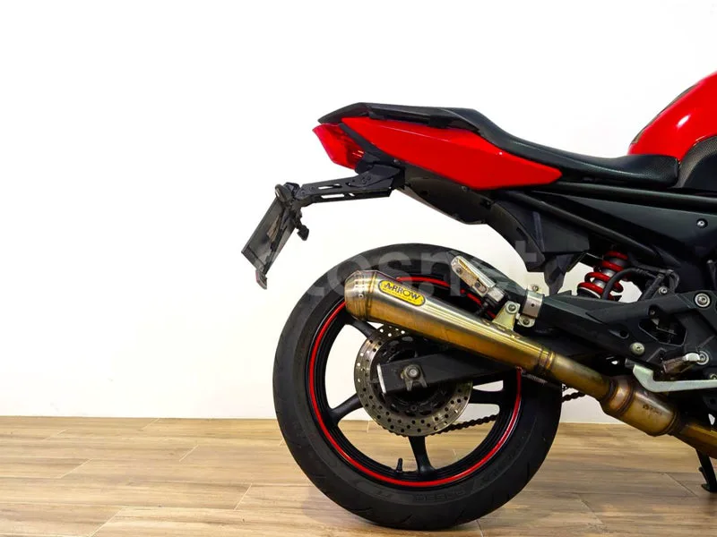 Yamaha XJ6 N Diversion – Vista 3