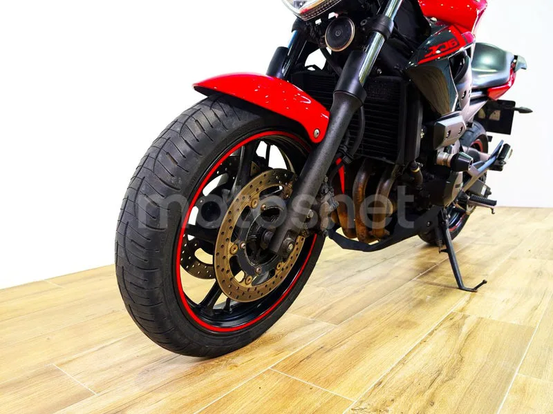 Yamaha XJ6 N Diversion – Vista 6