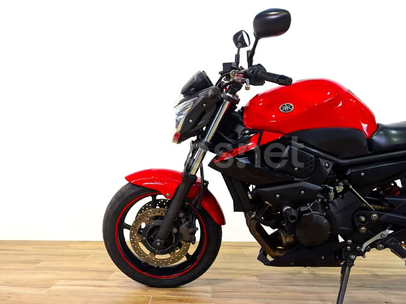 Yamaha XJ6 N Diversion – Vista 8