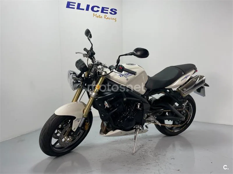 Triumph Street Triple - Vista 5