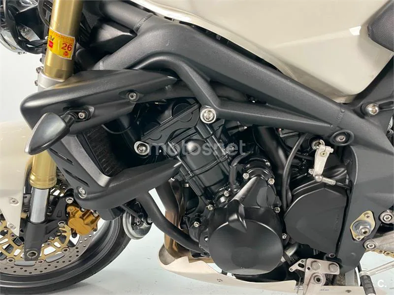 Triumph Street Triple - Vista 8