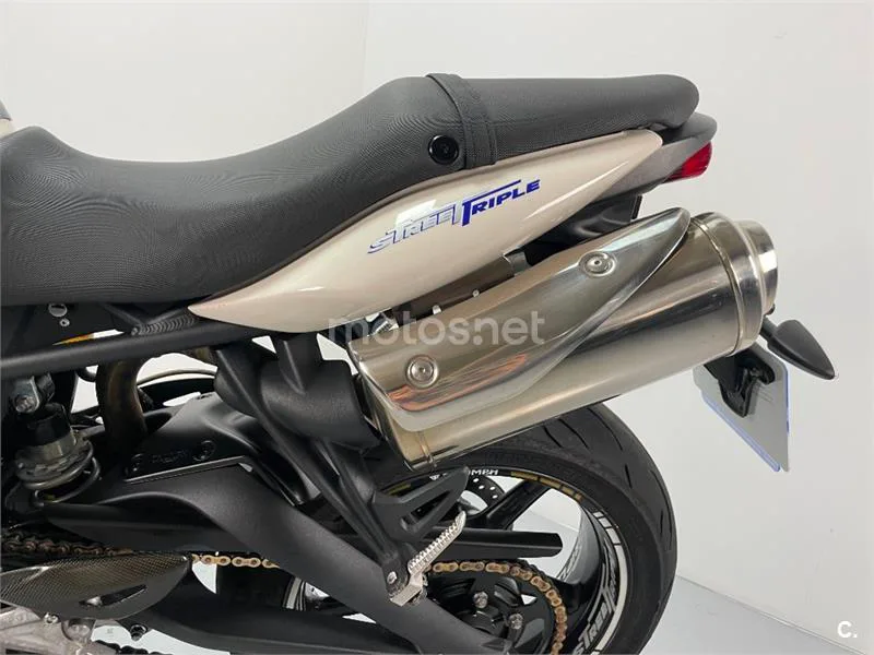 Triumph Street Triple - Vista 10