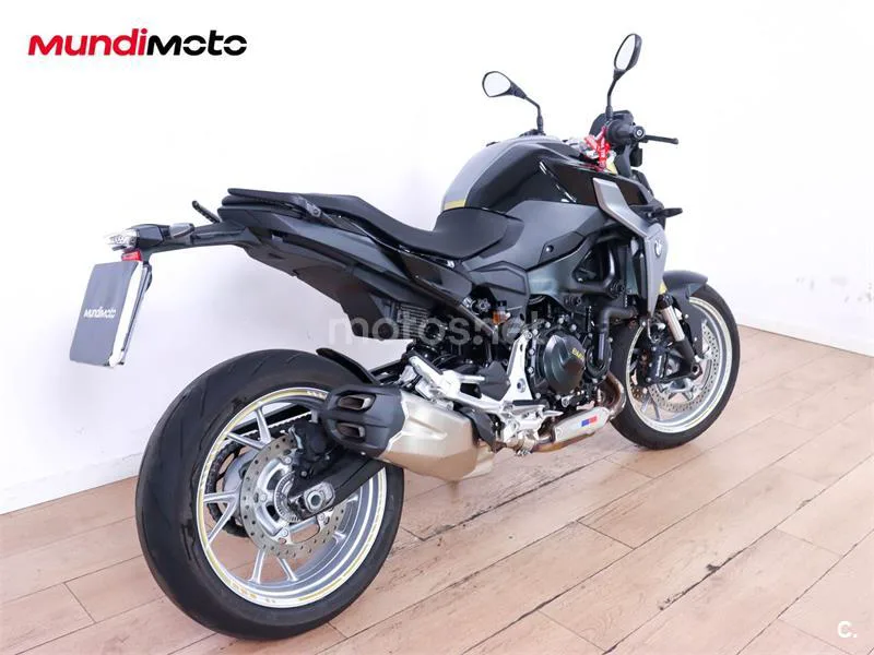 BMW F 900 R - Vista 3