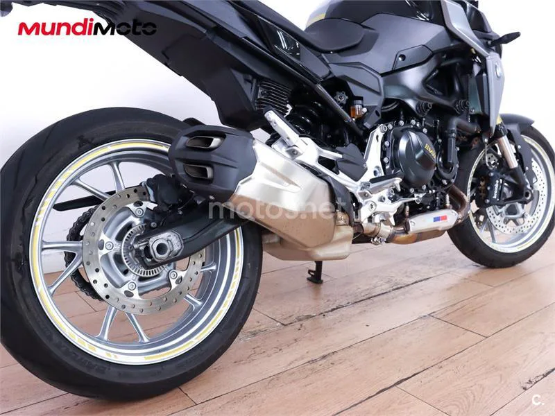 BMW F 900 R - Vista 4