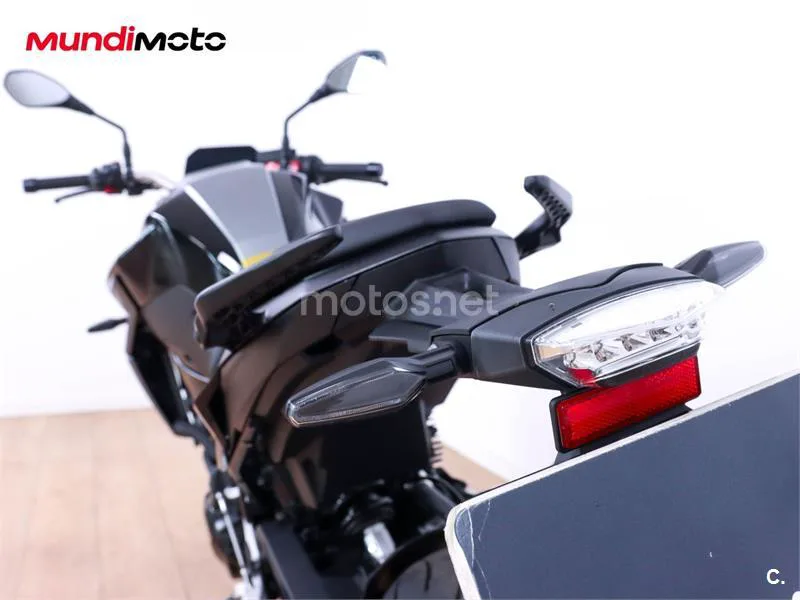 BMW F 900 R - Vista 9