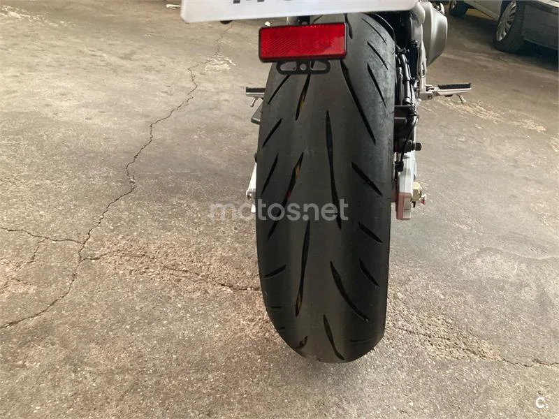 Yamaha XSR900 GP - Vista 7