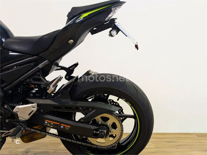 Kawasaki Z900 - Vista 9