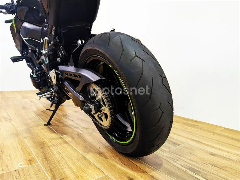 Kawasaki Z900 - Vista 10
