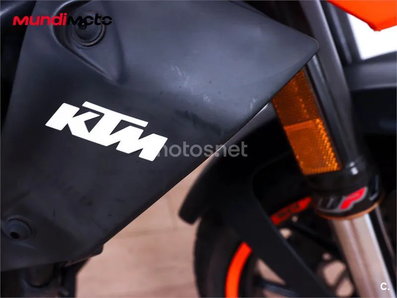 KTM 125 – Vista 16