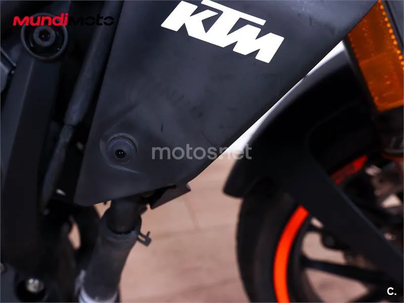 KTM 125 – Vista 17